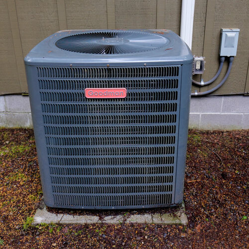 Air conditioning unit outside a house in Oregon.